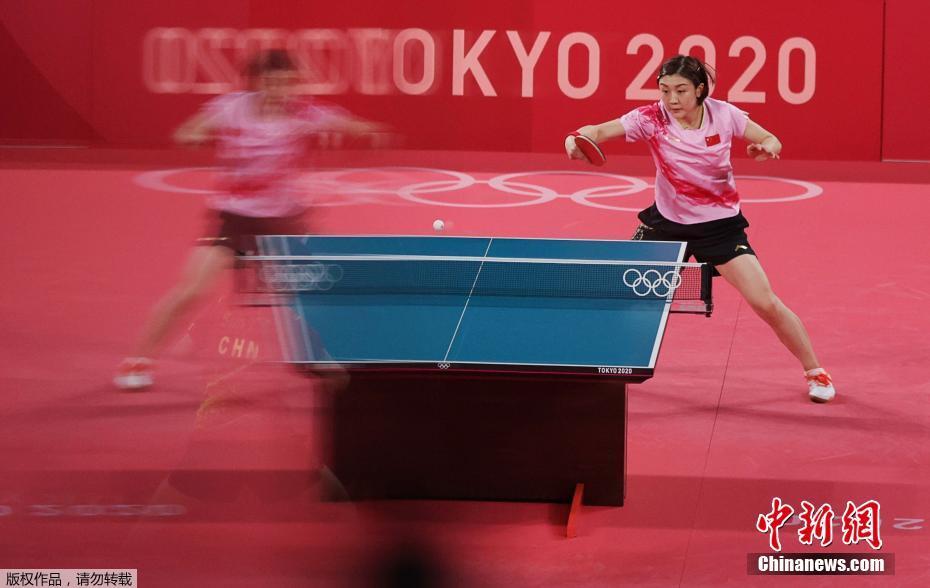 Finale di singolo femminile di tennis tavolo: duello interno della Nazionale femminile cinese 