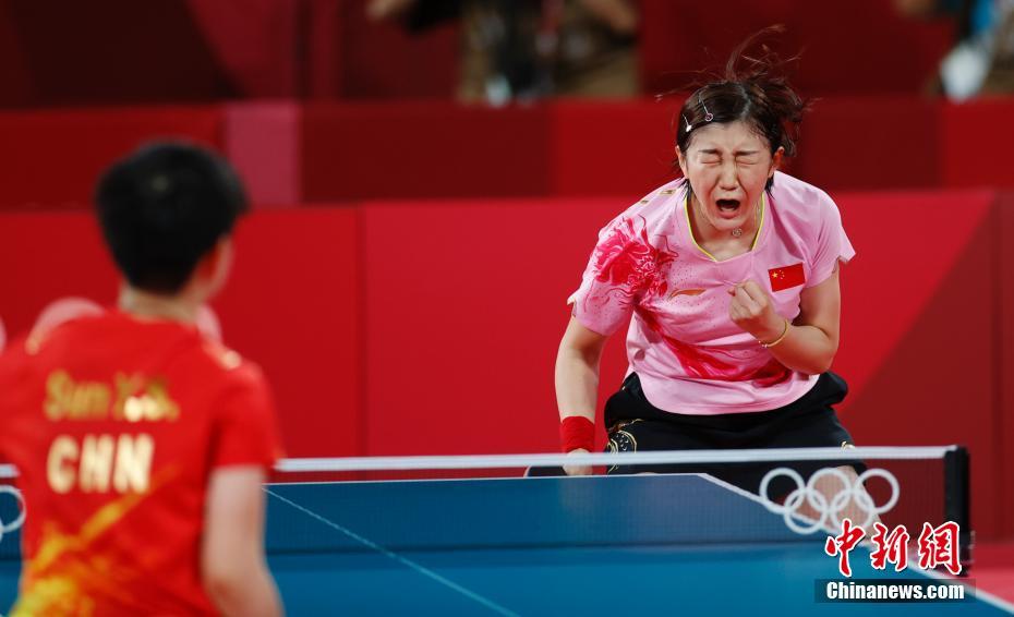 Finale di singolo femminile di tennis tavolo: duello interno della Nazionale femminile cinese 