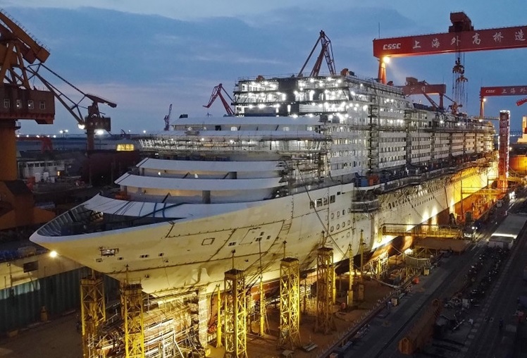 Fotografia aerea della prima nave da crociera di grandi dimensioni prodotta dalla Cina