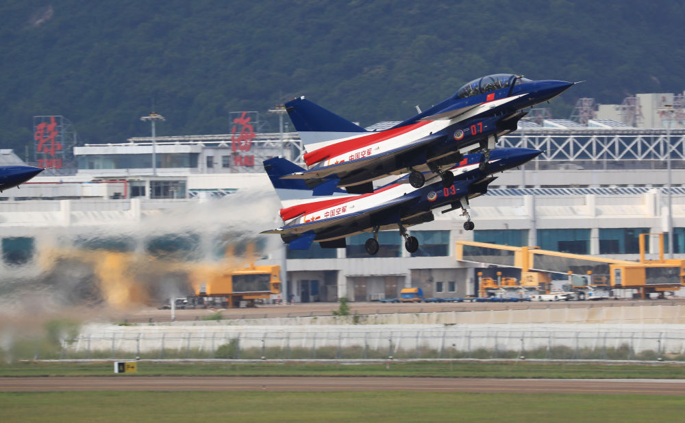 Inaugurata la 13esima edizione del China Air Show a Zhuhai 