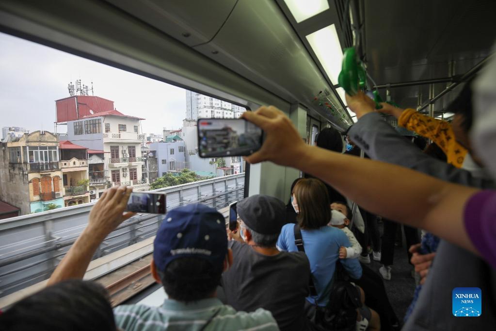 Vietnam: operativa la ferrovia urbana costruita dalla Cina