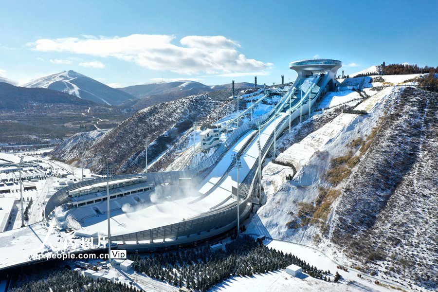 Beijing 2022: inizia la produzione di neve artificiale al Centro Nazionale di Salto con gli Sci 