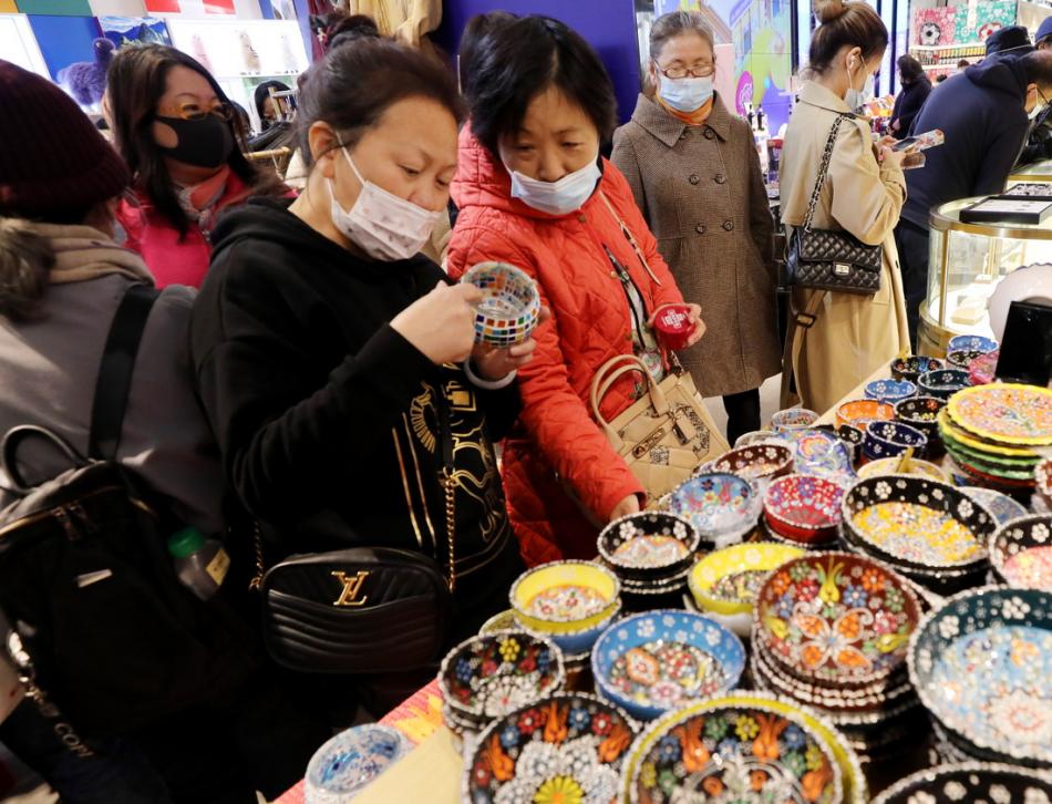 Shanghai: Shopping al CIIE Bazaar su Nanjing Road