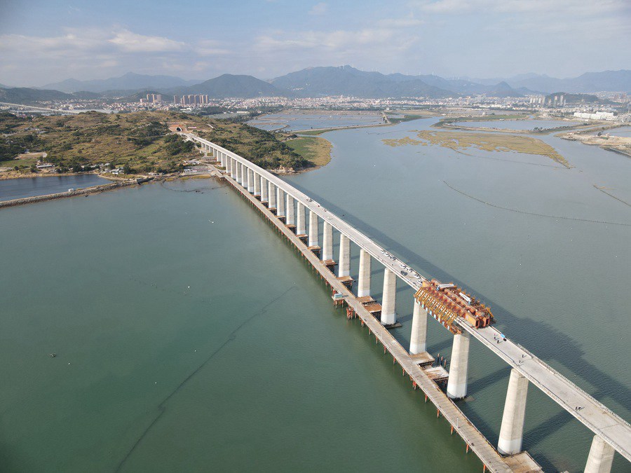 Completato il Ponte sulla Baia Meizhou della nuova ferrovia Fuzhou-Xiamen