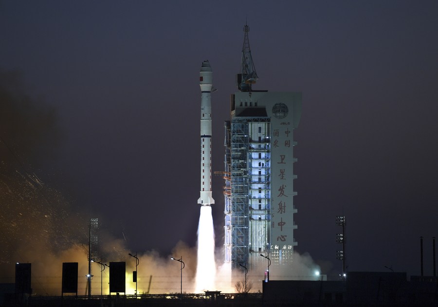 La Cina lancia il nuovo satellite Gaofen-3 02 per l'osservazione della Terra dal Jiuquan Satellite Launch Center nel nord-ovest della Cina alle 7:45 (ora di Beijing). (23 novembre 2021 - Wang Jiangbo/Xinhua)