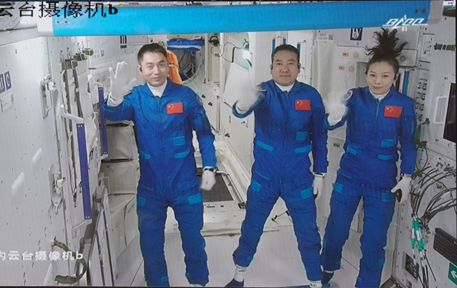 La Cina trasmetterà la prima lezione spaziale dalla stazione spaziale Tiangong