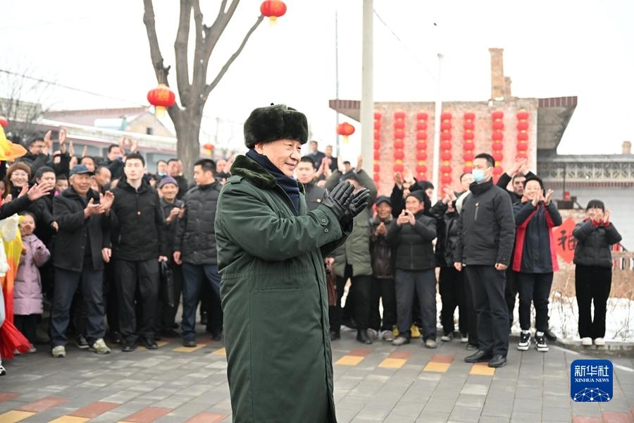 Xi Jinping visita la popolazione locale nello Shanxi prima della Festa di Primavera