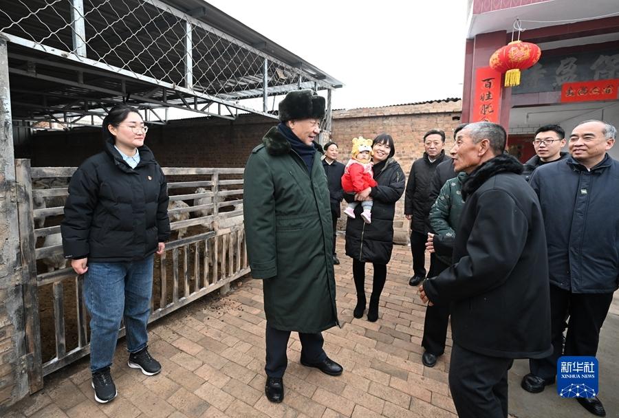 Xi Jinping visita la popolazione locale nello Shanxi prima della Festa di Primavera