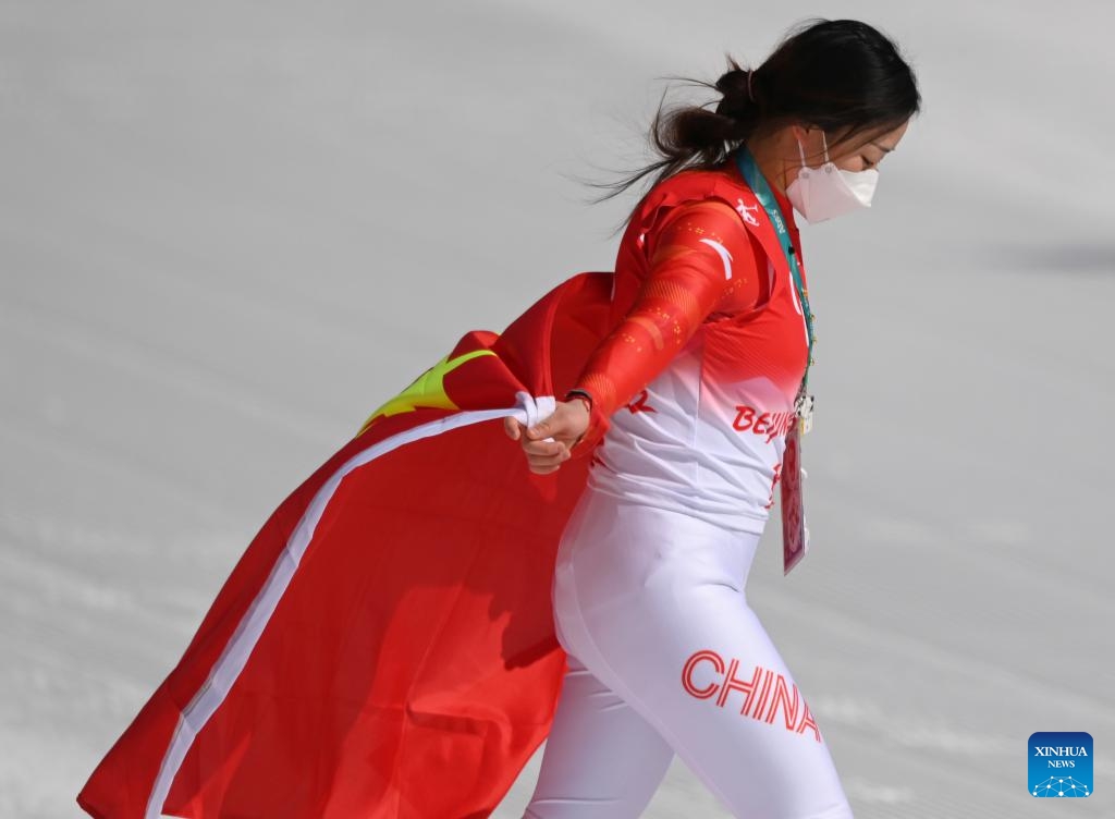 Paralimpiadi Invernali di Beijing 2022：Zhang Mengqiu vince il primo oro cinese di sci alpino 