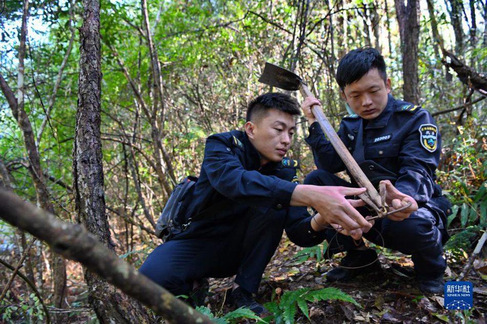 Fujian: angelo custode del parco nazionale del Monte Wuyi