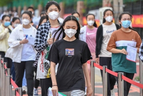 Cina: gli studenti si preparano per l'esame nazionale di ammissione all'università