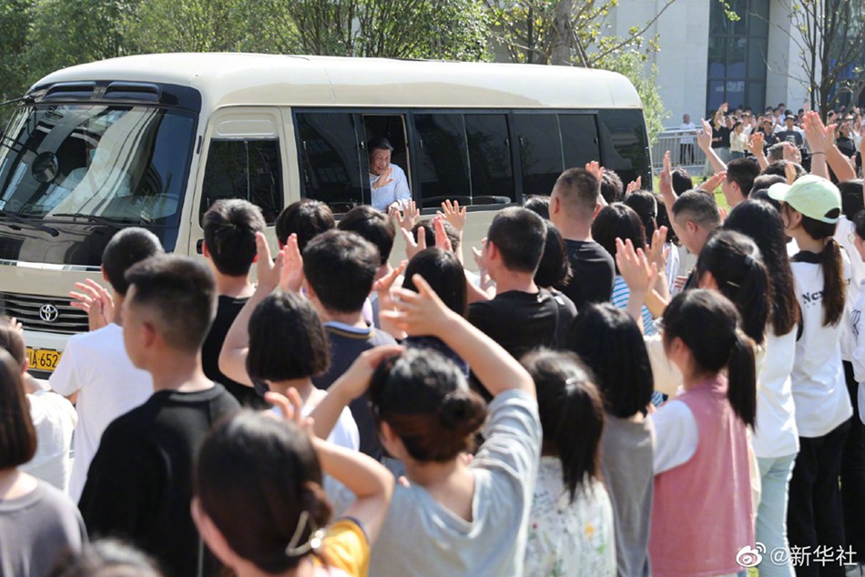 Xi Jinping in visita di ispezione nella città di Yibin