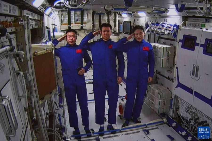 Cina: l'equipaggio di Shenzhou 14 è entrato con successo nel modulo sperimentale wentian