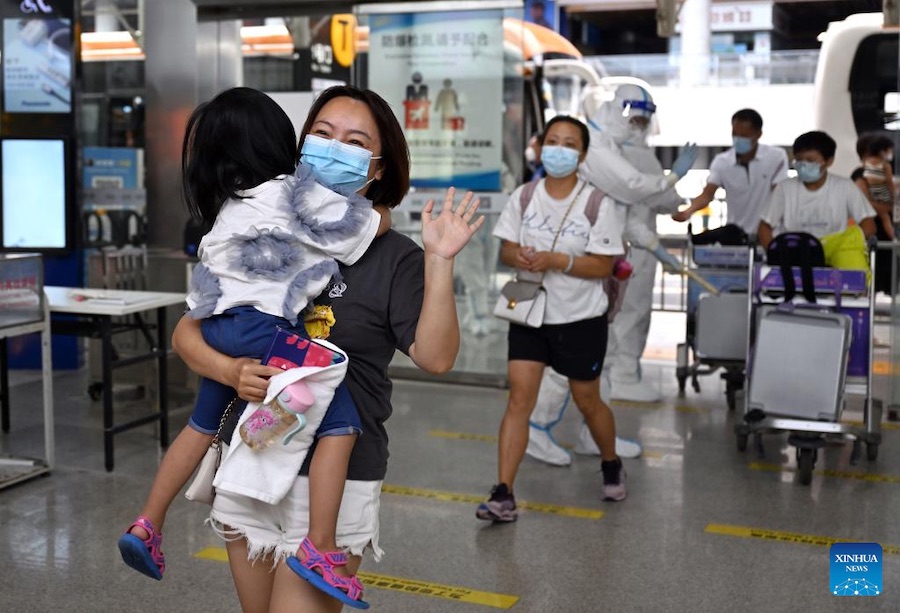 Hainan: tornato a casa il primo gruppo di turisti bloccati a Sanya