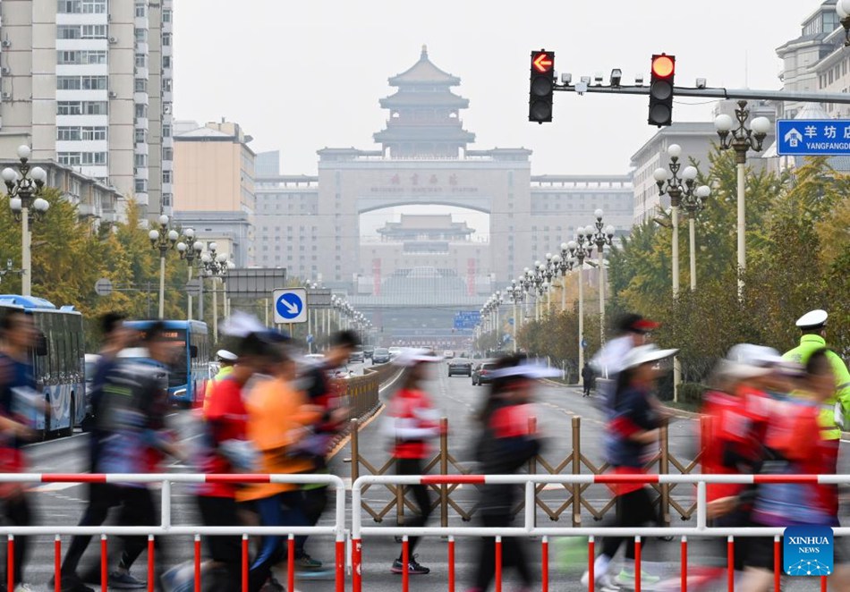 Svolta la maratona di Beijing dopo due anni di sospensione