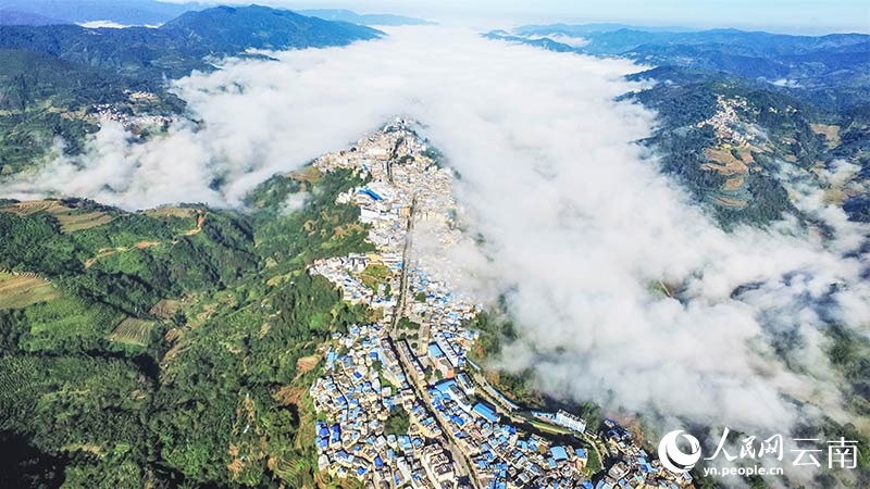 Lvchun, Yunnan: una cittadina sulle nuvole