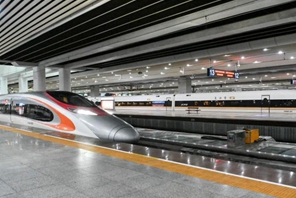 Corsa di prova dei treni ad alta velocità Guangzhou-Shenzhen-Hong Kong