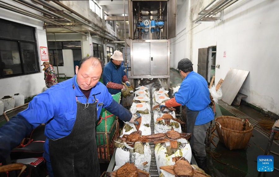 Shaoxing: vino di riso prodotto con metodo di fermentazione tradizionale