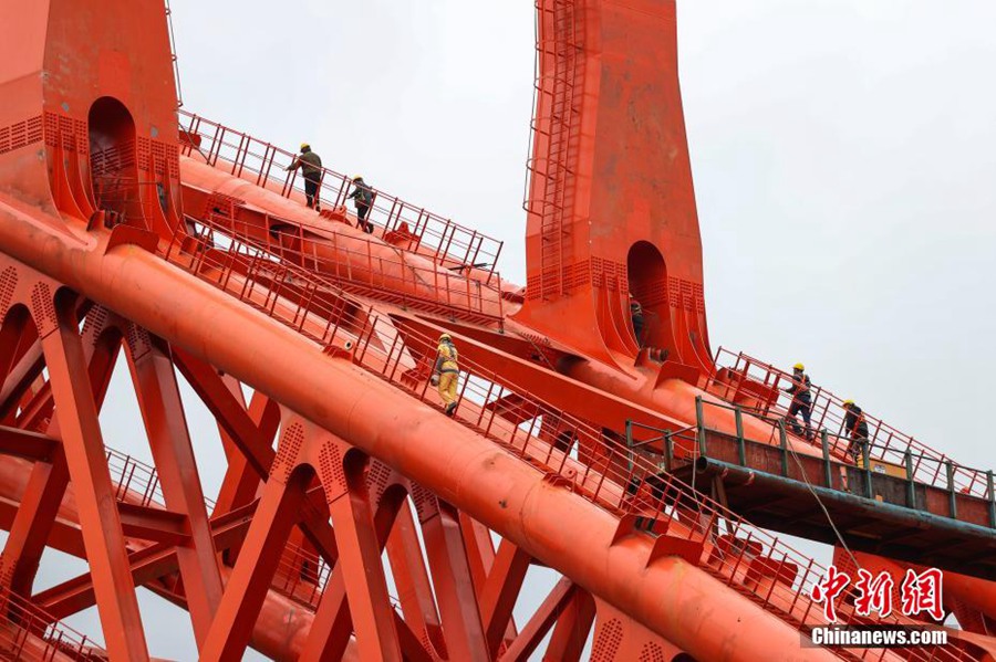 Guizhou: il Wujiang Grand Bridge entra nella fase di costruzione dell'impalcato