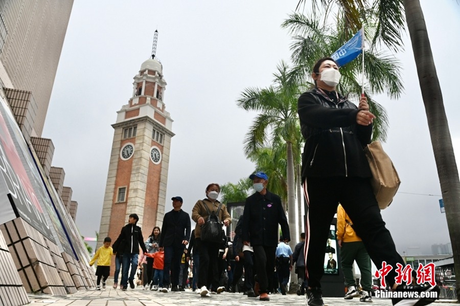 Numero di visitatori continentali a Hong Kong a livelli record