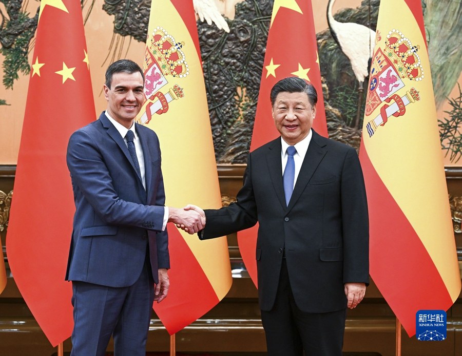 Xi Jinping incontra il primo ministro spagnolo Pedro Sanchez