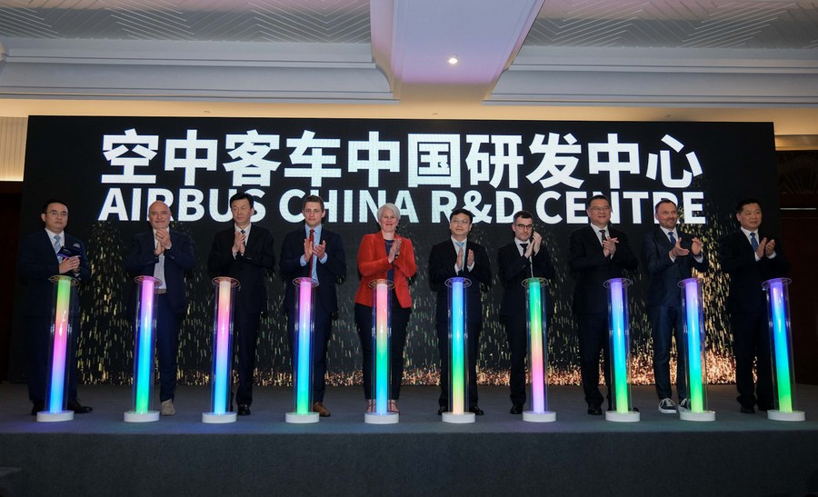 Cerimonia di inaugurazione di un centro di ricerca Airbus a Suzhou, nella provincia del Jiangsu. (14 aprile 2023 - Xinhua)