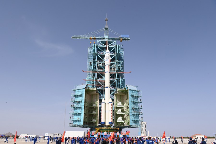 L'astronave cinese con equipaggio Shenzhou-16 pronta per il lancio