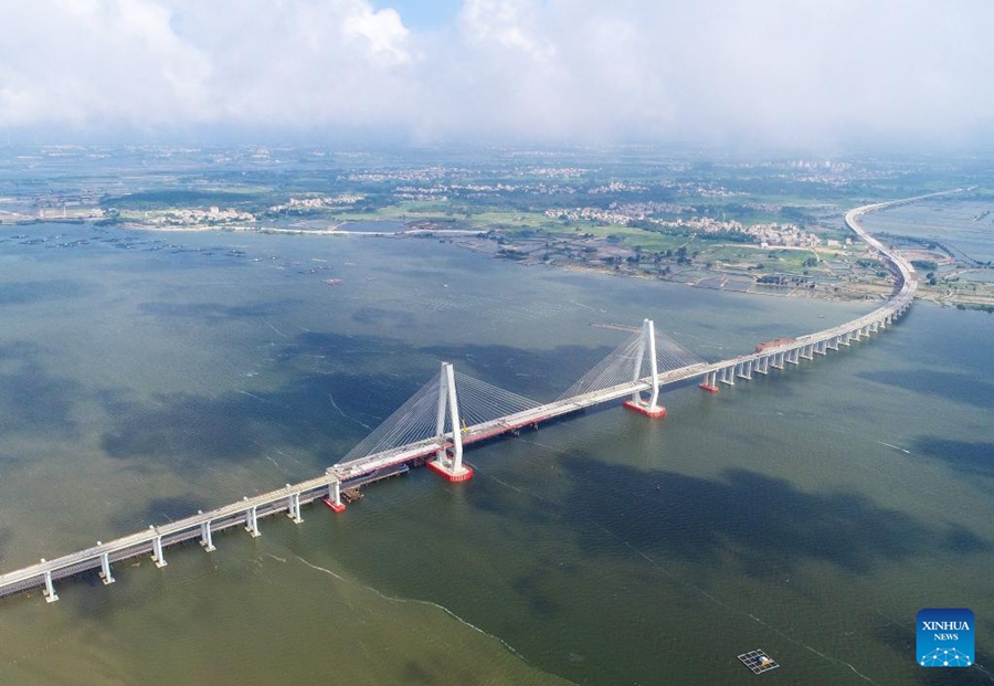 Vista aerea della città di Zhanjiang nel Guangdong