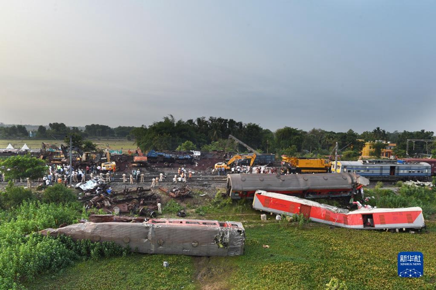 Bilancio delle vittime dell'incidente ferroviario in India aggiornato a 275