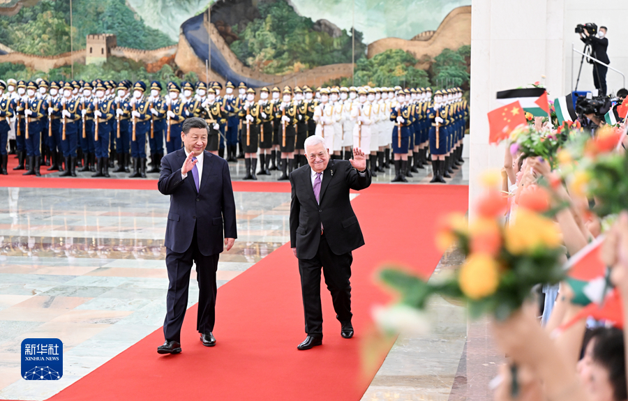 Colloquio tra Xi Jinping e Mahmoud Abbas