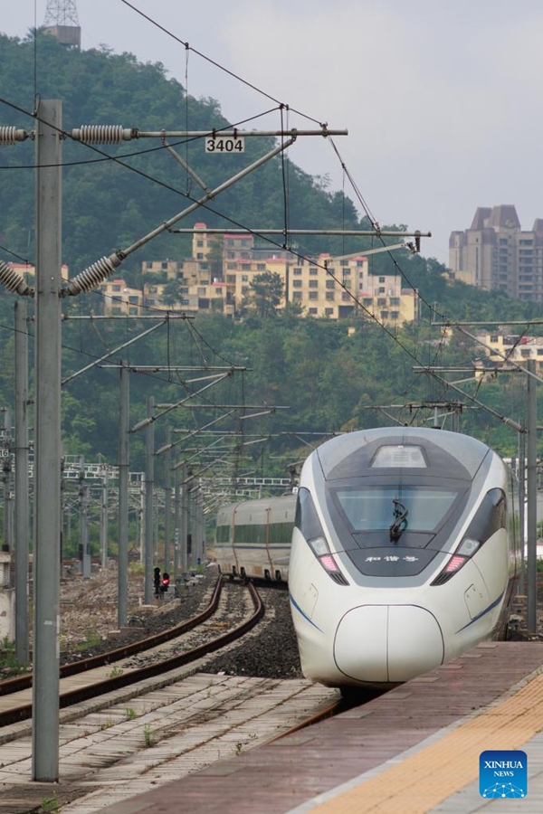 La ferrovia ad alta velocità Guiyang-Nanning inizia ufficialmente i test di funzionamento