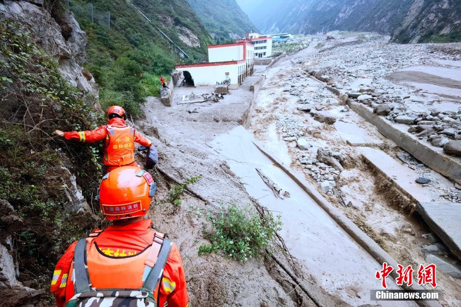 Sichuan: improvvisa frana di fango colpisce la contea di Wenchuan