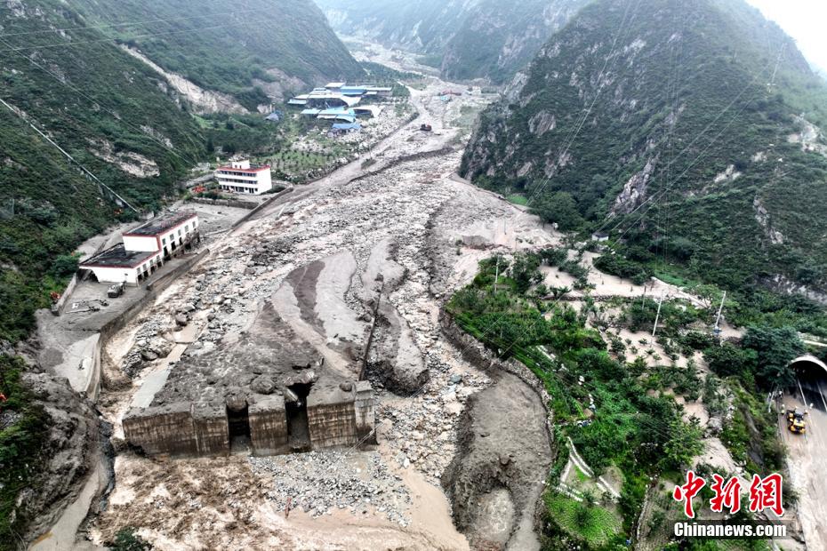 Sichuan: improvvisa frana di fango colpisce la contea di Wenchuan