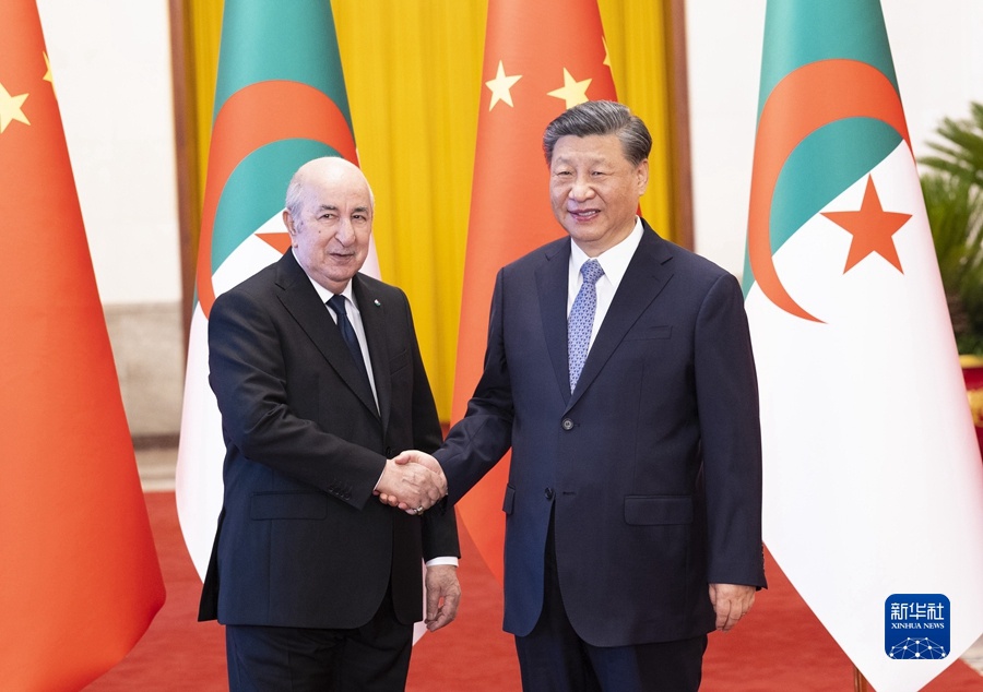 Colloquio tra Xi Jinping e il presidente algerino Abdelmadjid Tebboune