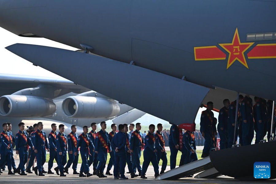 L'aeronautica cinese recluta i migliori cadetti di sempre nel 2023