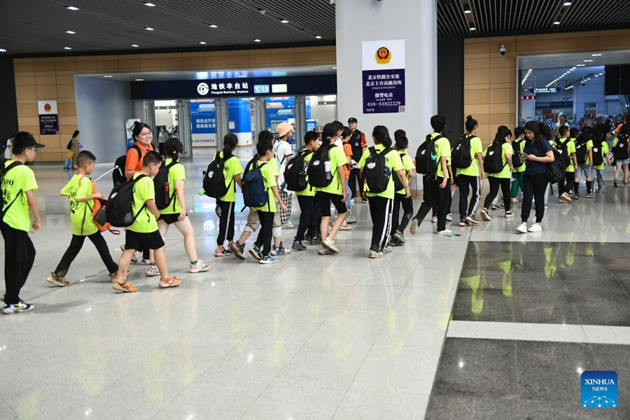 Passeggeri intrappolati nel distretto Mentougou di Beijing trasferiti in sicurezza