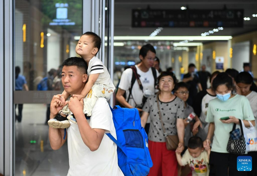 Passeggeri intrappolati nel distretto Mentougou di Beijing trasferiti in sicurezza