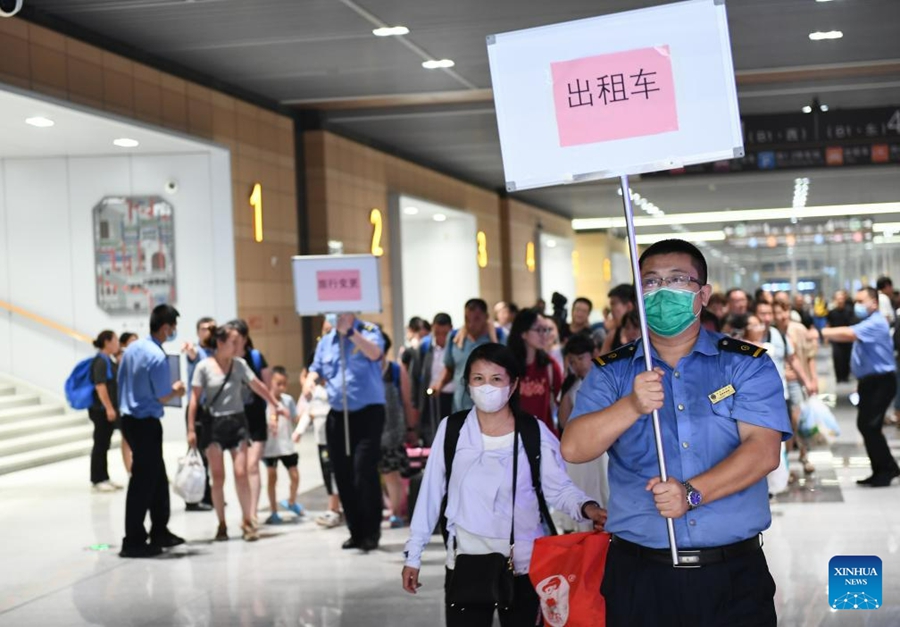 Passeggeri intrappolati nel distretto Mentougou di Beijing trasferiti in sicurezza