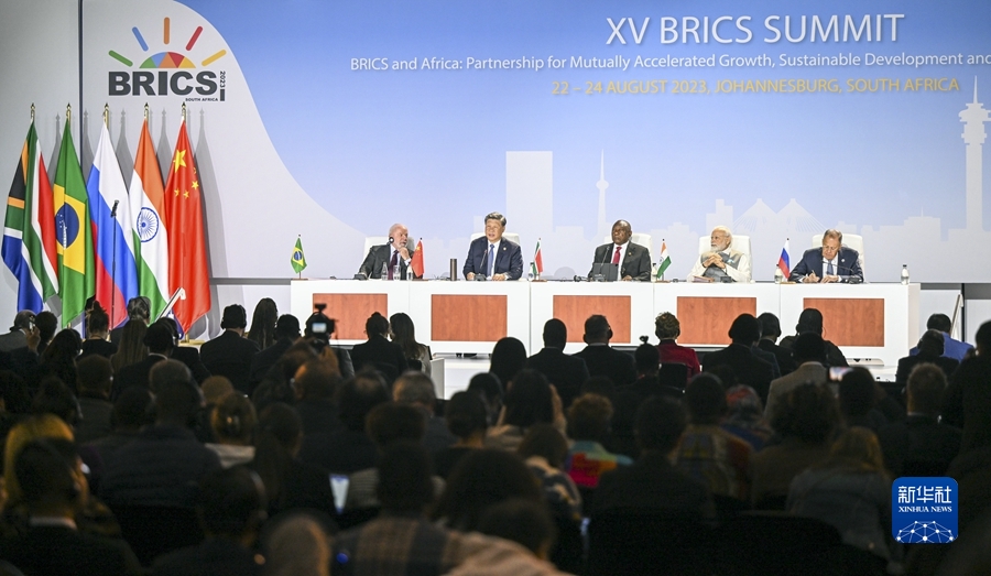 Ampliamento storico dei BRICS: nuovi membri accolti nella famiglia