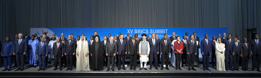 Partecipazione di Xi Jinping al dialogo fra i leader dei Paesi BRICS, dell'Africa, di altre economie emergenti e dei Paesi in via di sviluppo