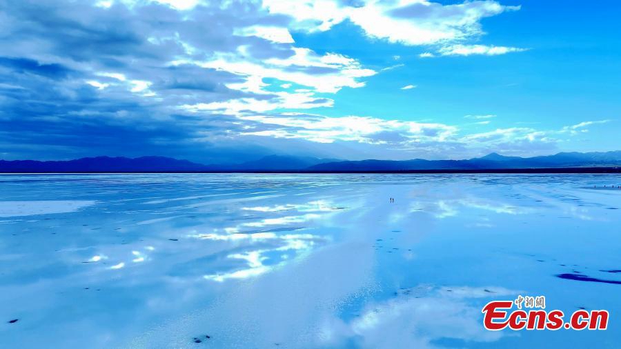 ''Specchio del Cielo'' meraviglia i visitatori di Qinghai