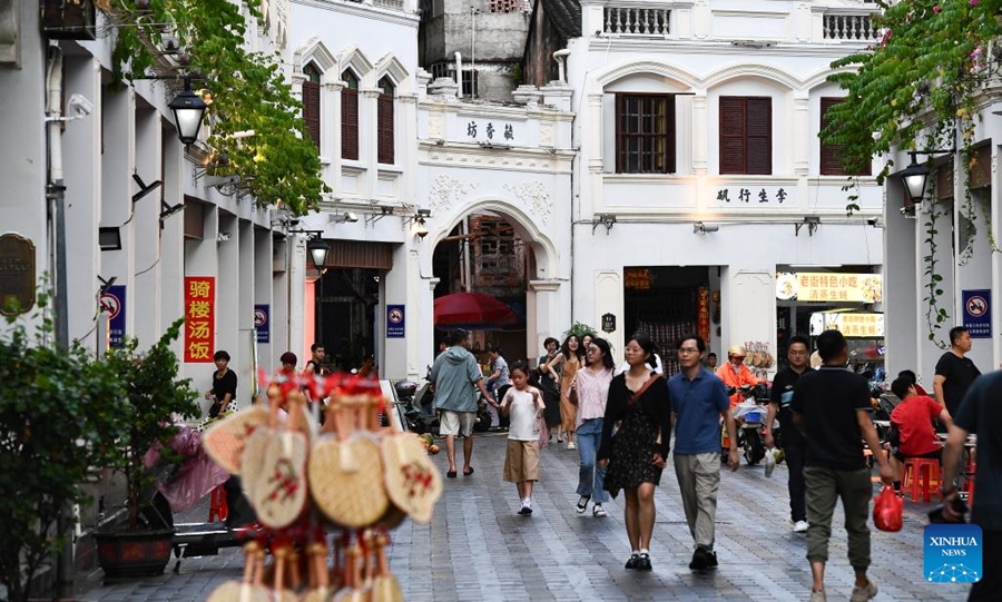 Haikou, lo stile edilizio unico dei Qilou si trasforma in un'importante attrazione turistica