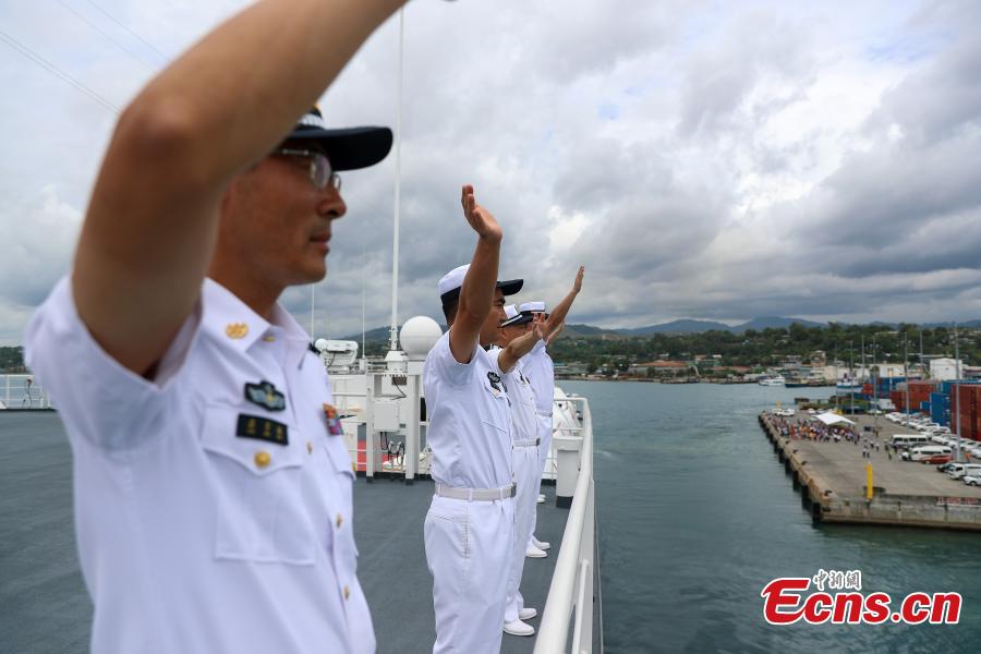 La nave ospedale della Marina cinese parte dalle Isole Salomone per Timor Est