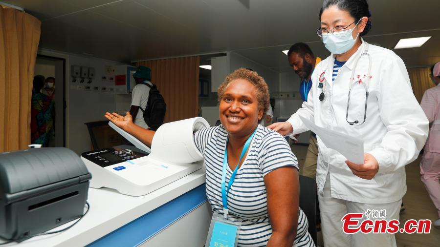 La nave ospedale della Marina cinese parte dalle Isole Salomone per Timor Est