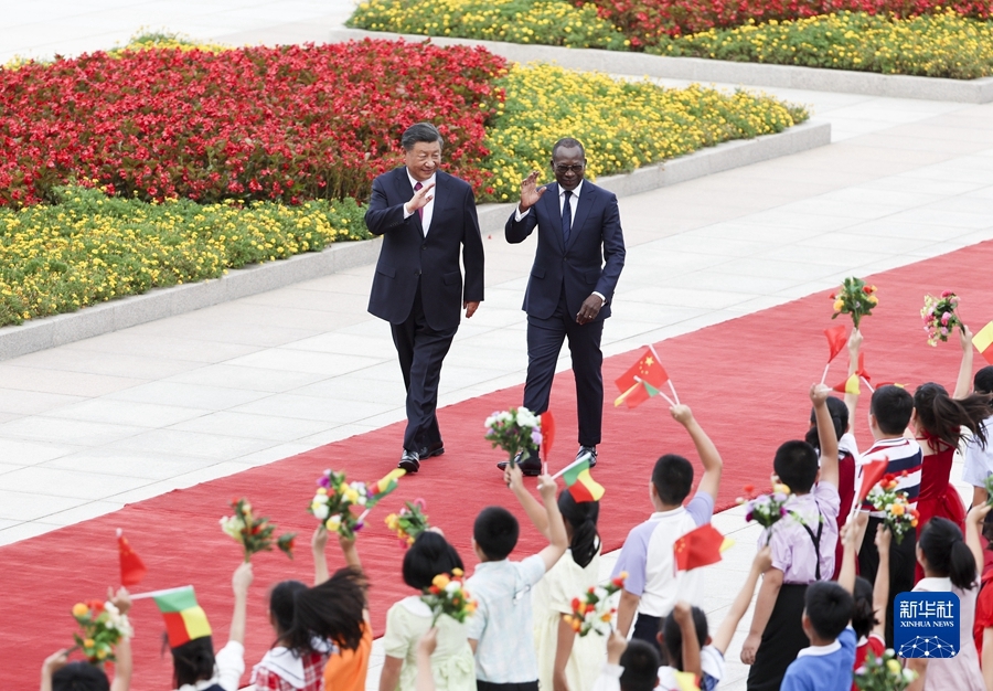 Incontro tra Xi Jinping e Patrice Talon