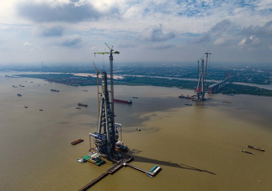 Ponte Changzhou-Taizhou: completata la prova di carico della gru del maggior ponte cinese a doppie capriate