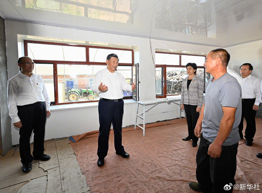 Xi Jinping visita le persone colpite dalle inondazioni nella provincia dello Heilongjiang