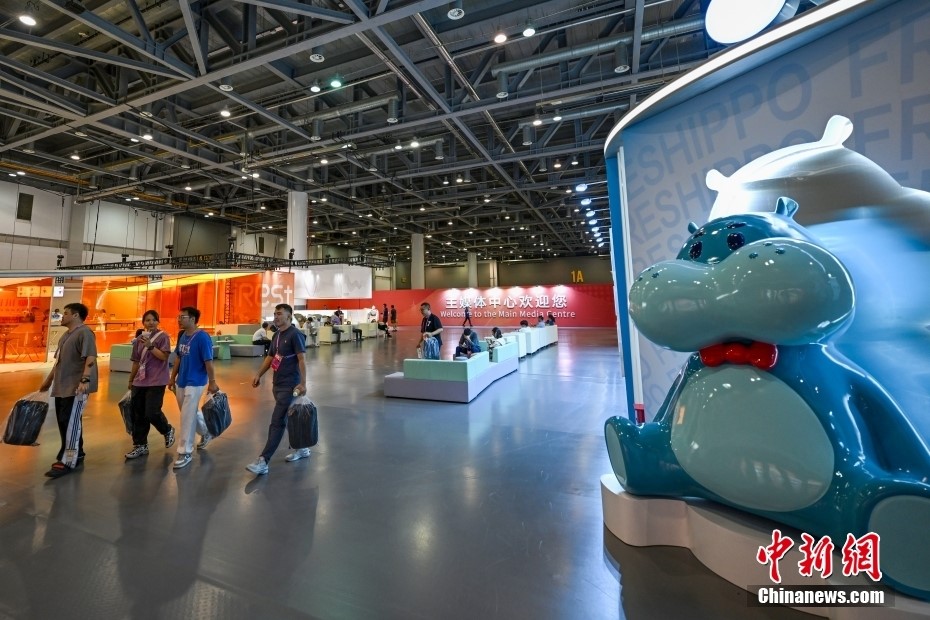 Il Main Media Center dei XIX Giochi Asiatici di Hangzhou accoglie giornalisti di vari Paesi