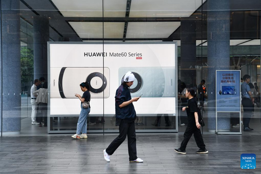 Il gigante tecnologico cinese Huawei tiene un evento di lancio a Shenzhen