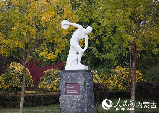 La prima Mostra Internazionale di Scultura di Hohhot si apre al Museo d'arte della scultura di Hohhot